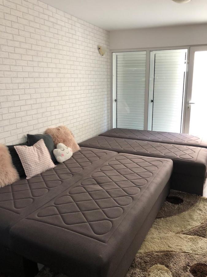 Ruza Apartman บุดวา ภายนอก รูปภาพ